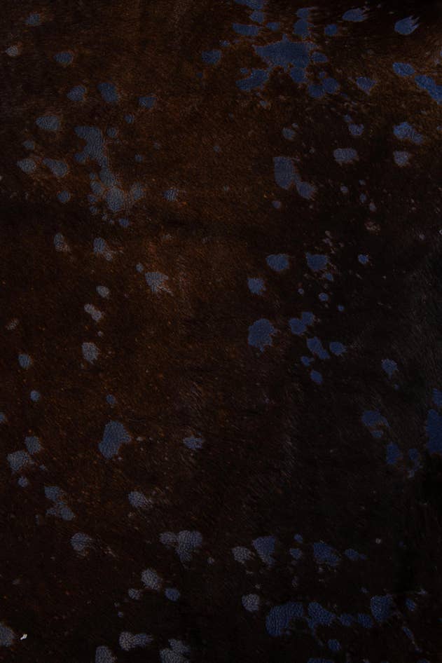 Detail image of 6' 2 x 6' 10 Cowhide Leather Freeform Rug