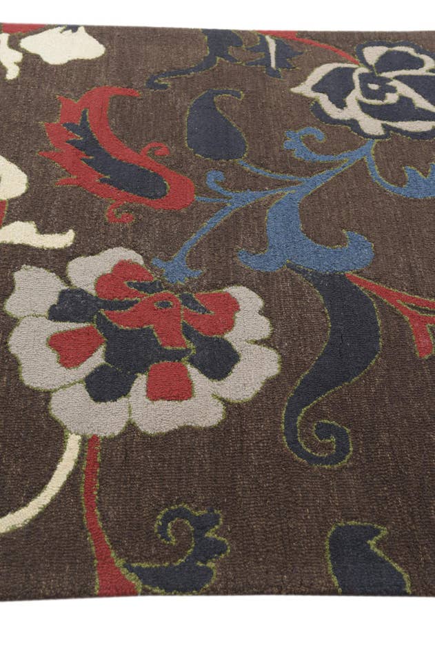 Detail image of 5' x 7' 10 Agra Wool Rug