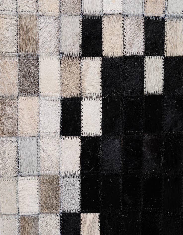Detail image of 8' 2 x 9' 11 Cowhide - Patchwork Rug