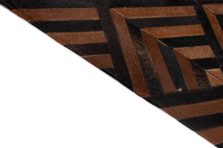Detail image of 5' 1 x 7' 11 Cowhide - Patchwork Rug