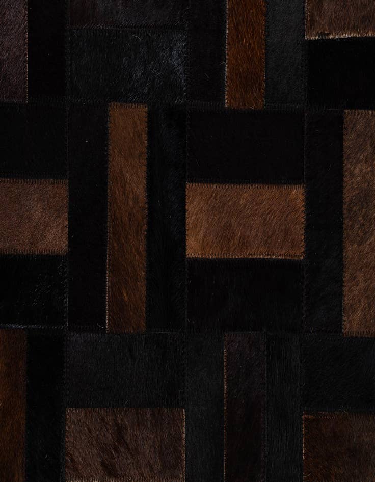 Detail image of 5' 1 x 8' 3 Cowhide - Patchwork Rug