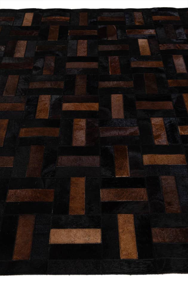 Detail image of 5' 1 x 8' 1 Cowhide - Patchwork Rug
