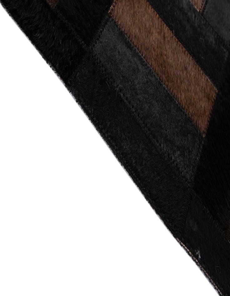 Detail image of 5' 2 x 8' Cowhide - Patchwork Rug