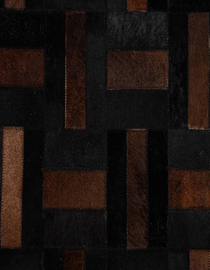 Detail image of 5' 3 x 8' Cowhide - Patchwork Rug