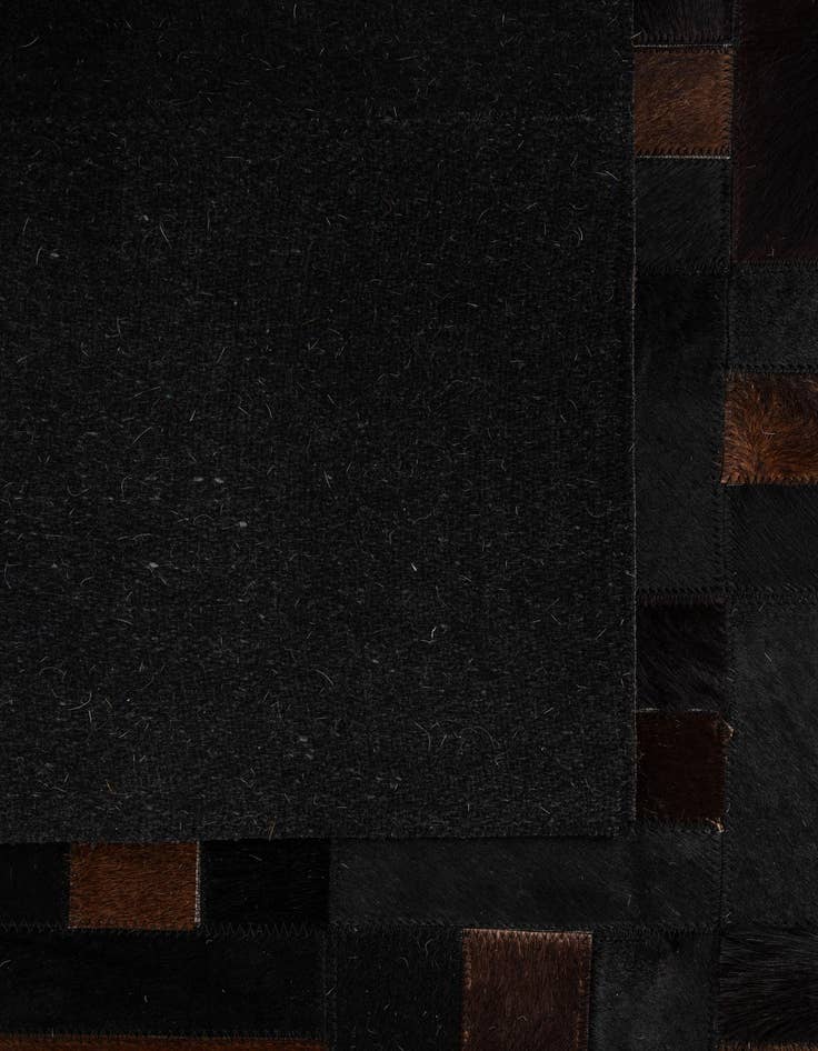 Detail image of 5' 3 x 8' Cowhide - Patchwork Rug