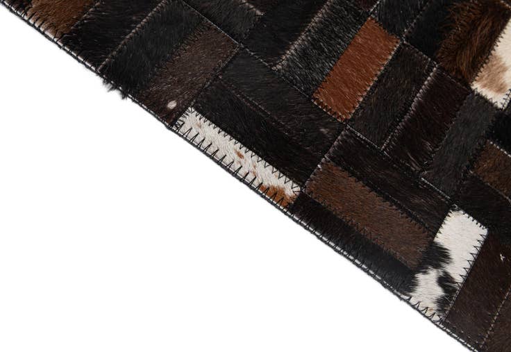 Detail image of 5' 1 x 8' Cowhide - Patchwork Rug