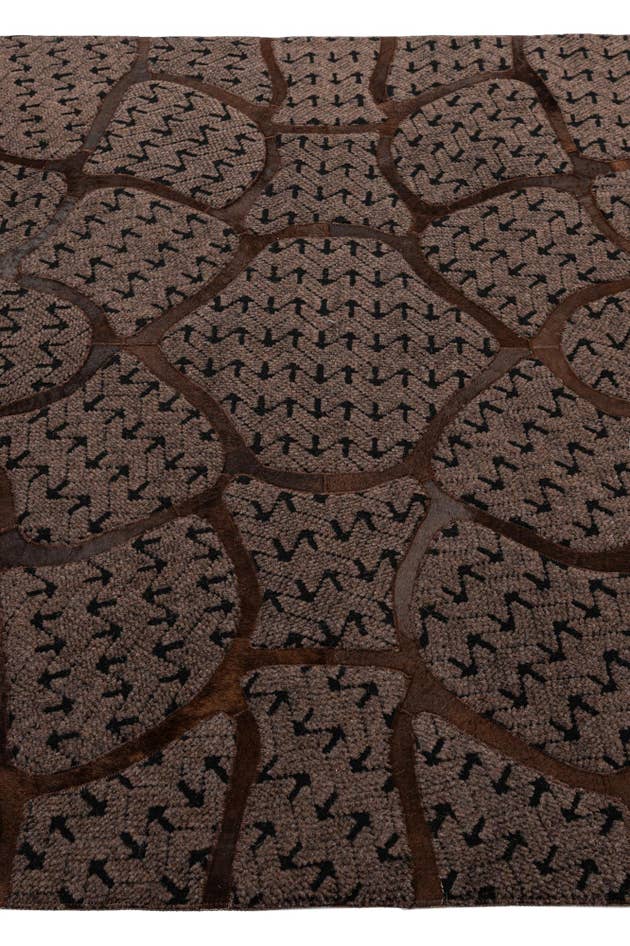 Detail image of 5' 1 x 7' 11 Cowhide - Patchwork Rug