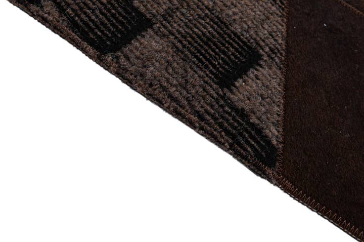Detail image of 5' x 8' 1 Cowhide - Patchwork Rug