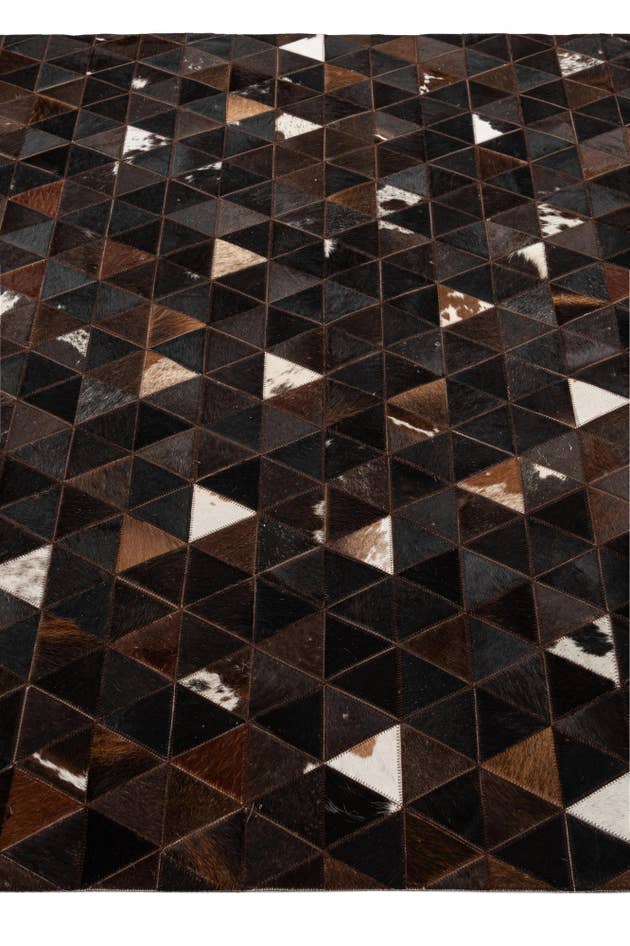 Detail image of 5' 1 x 7' 11 Cowhide - Patchwork Rug