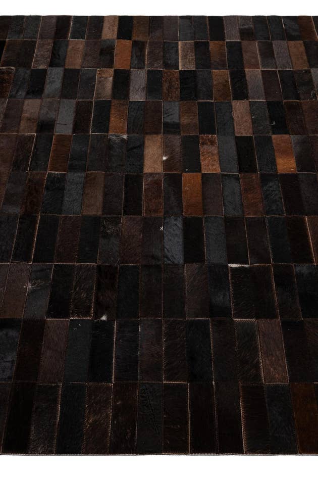 Detail image of 5' x 7' 11 Cowhide - Patchwork Rug