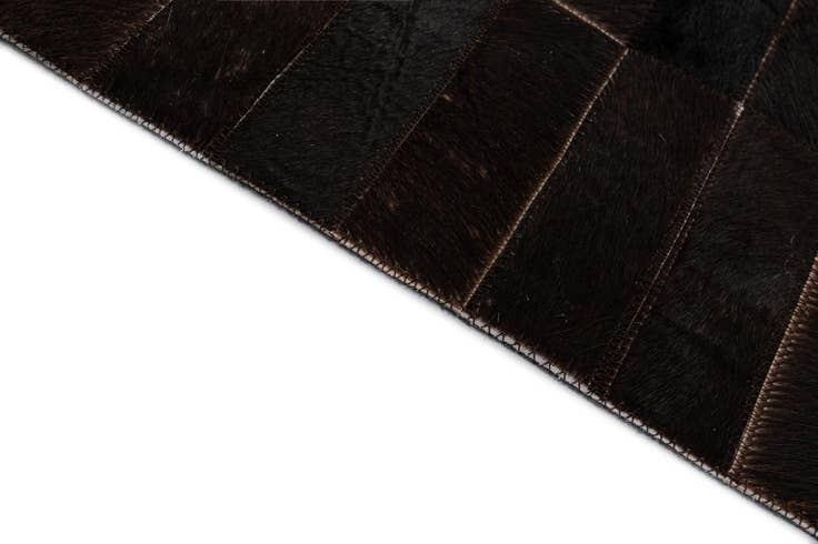 Detail image of 5' x 7' 11 Cowhide - Patchwork Rug