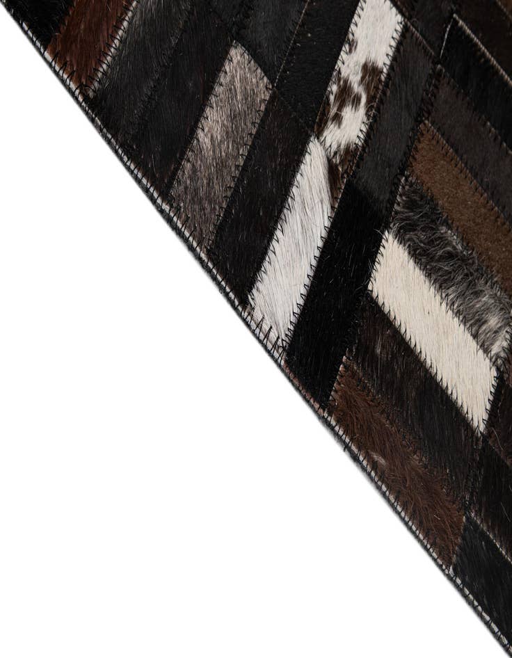 Detail image of 5' x 8' 1 Cowhide - Patchwork Rug