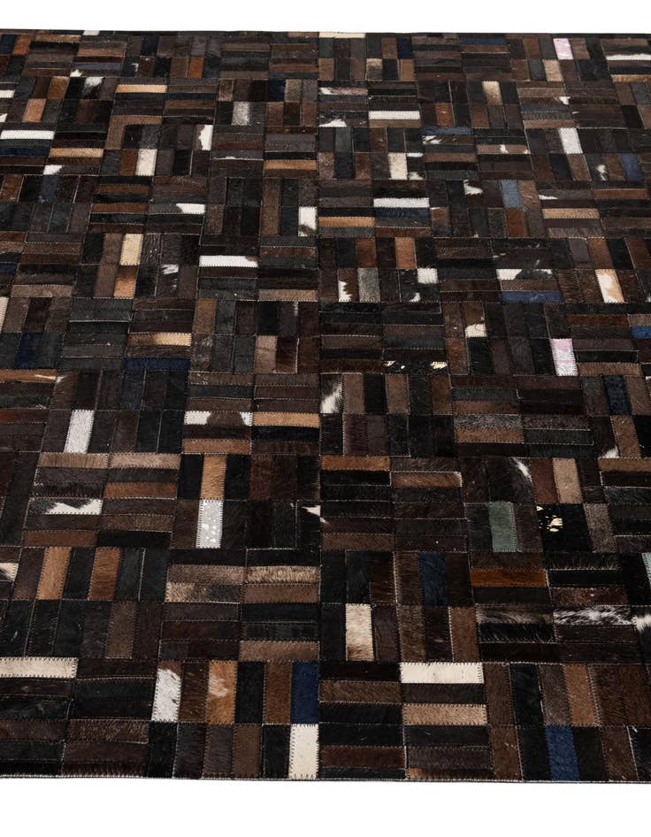 Detail image of 5' 1 x 8' Cowhide - Patchwork Rug