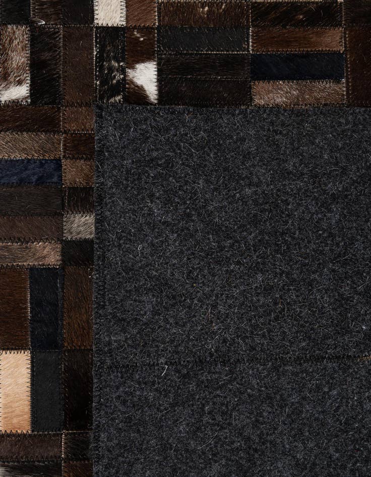 Detail image of 5' 1 x 8' Cowhide - Patchwork Rug