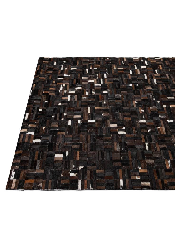 Detail image of 5' x 7' 11 Cowhide - Patchwork Rug