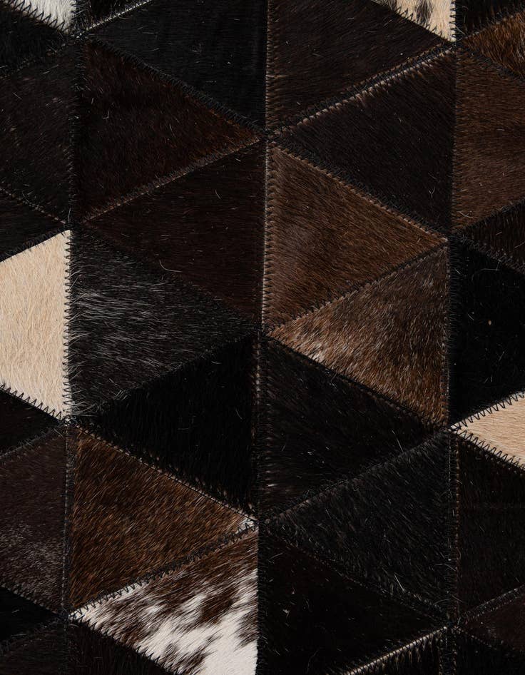 Detail image of 5' 1 x 7' 11 Cowhide - Patchwork Rug
