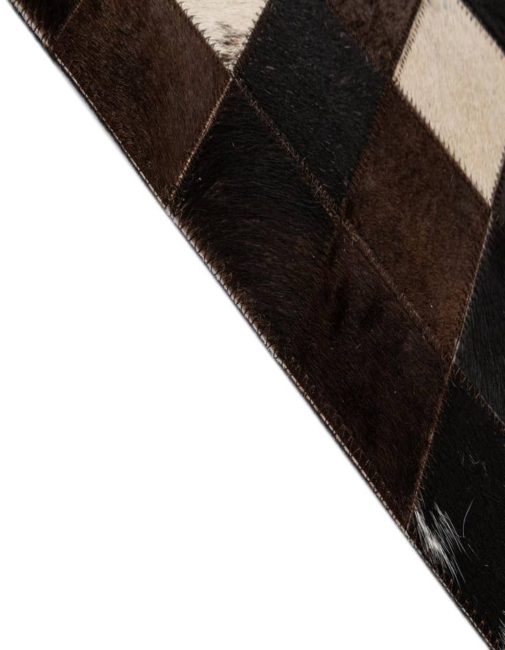 Detail image of 5' 1 x 7' 11 Cowhide - Patchwork Rug