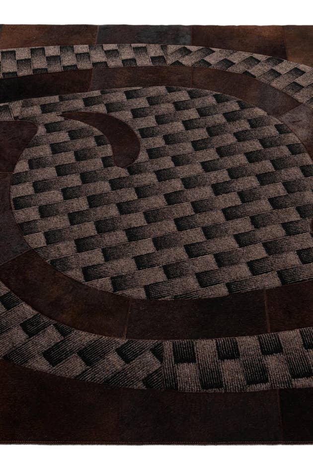 Detail image of 5' x 8' 1 Cowhide - Patchwork Rug