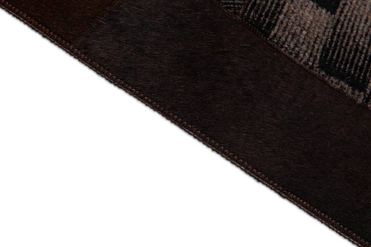 Detail image of 5' x 8' 1 Cowhide - Patchwork Rug