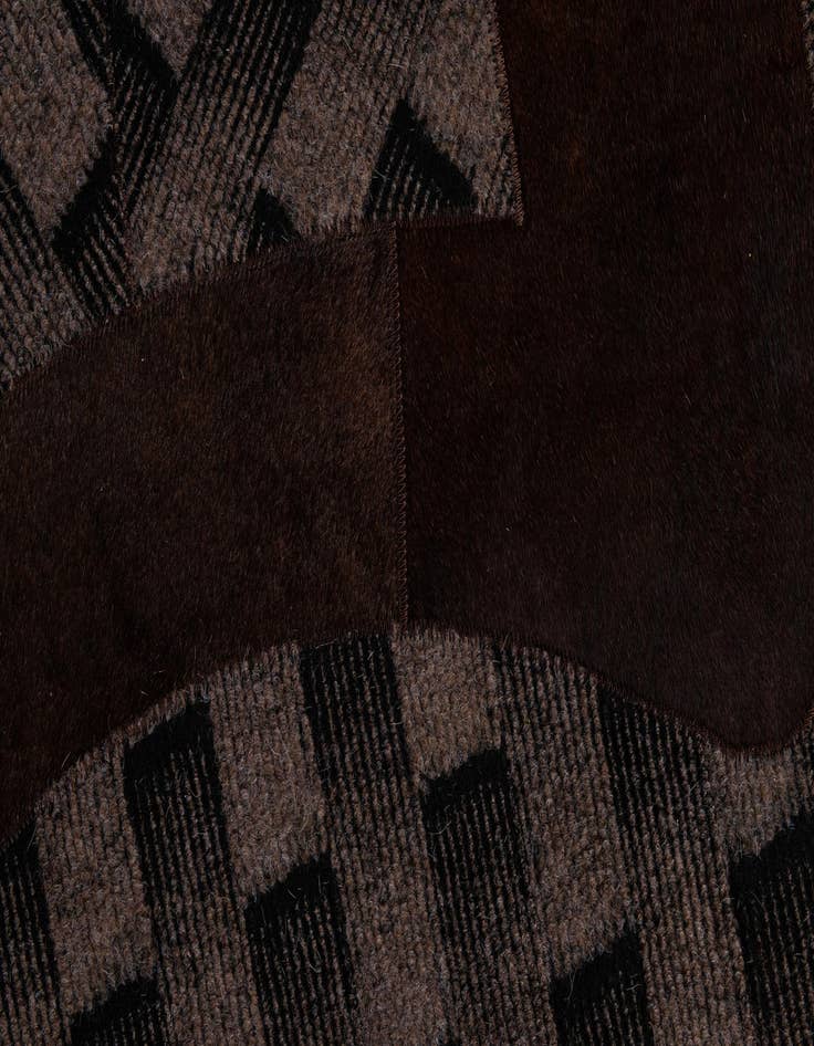 Detail image of 5' x 8' 1 Cowhide - Patchwork Rug