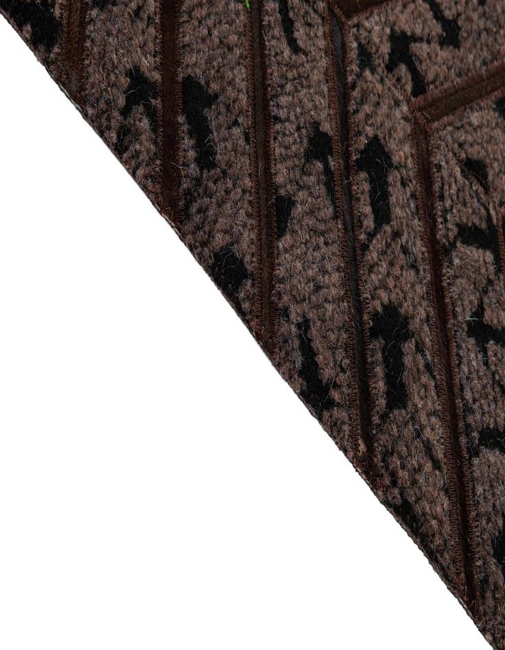 Detail image of 5' x 7' 8 Cowhide - Patchwork Rug