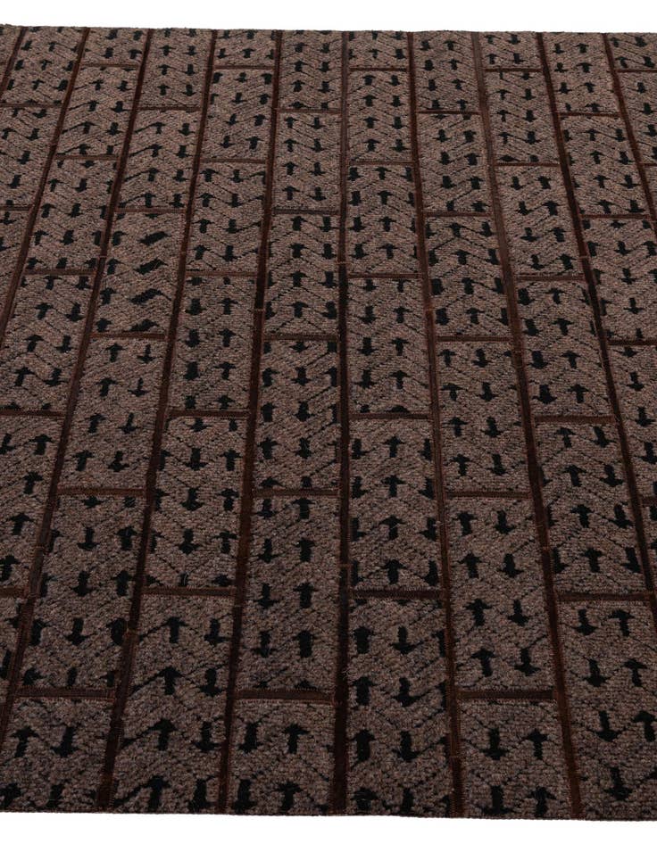 Detail image of 5' x 7' 8 Cowhide - Patchwork Rug