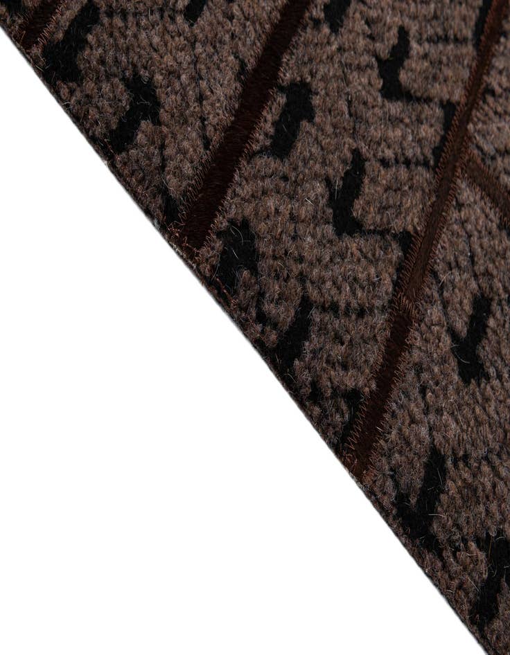 Detail image of 5' x 7' 8 Cowhide - Patchwork Rug