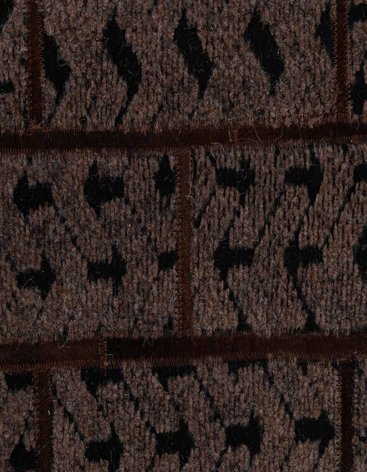 Detail image of 5' x 7' 8 Cowhide - Patchwork Rug