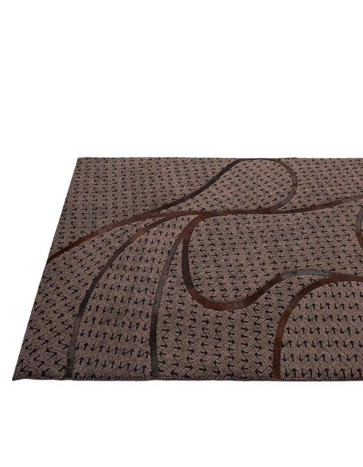 Detail image of 5' x 7' 11 Cowhide - Patchwork Rug