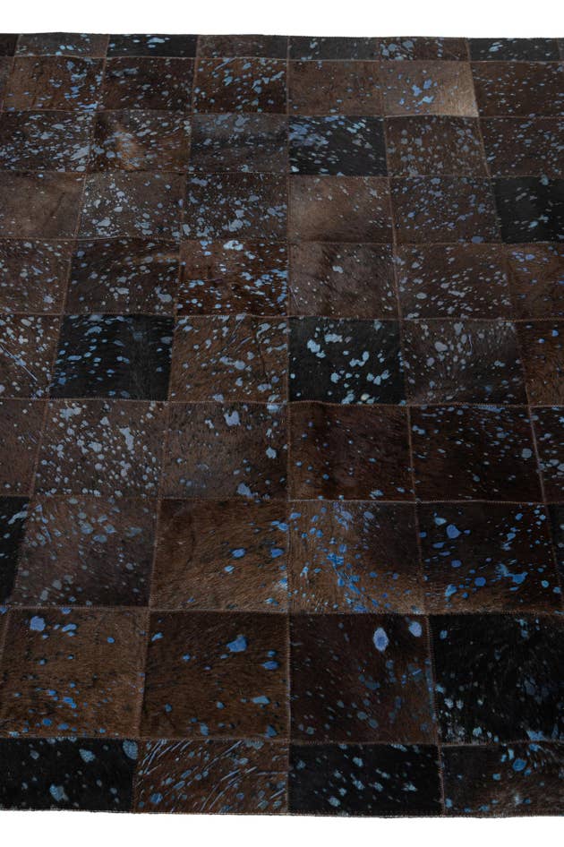 Detail image of 4' 7 x 6' 7 Cowhide - Patchwork Rug