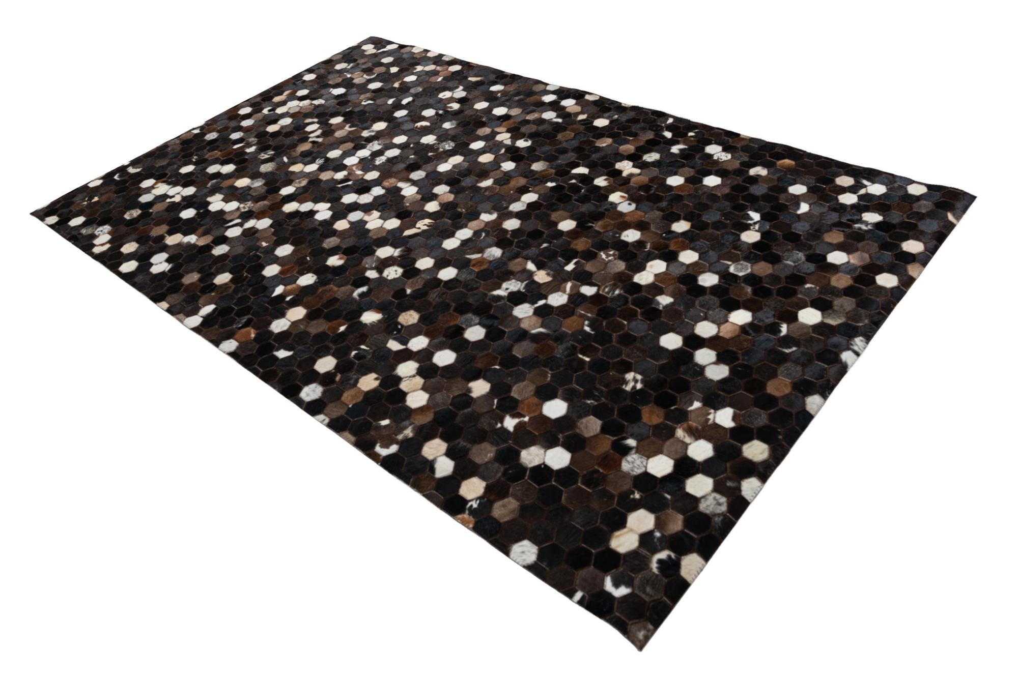 5' x 7' 10 Cowhide Leather Rug