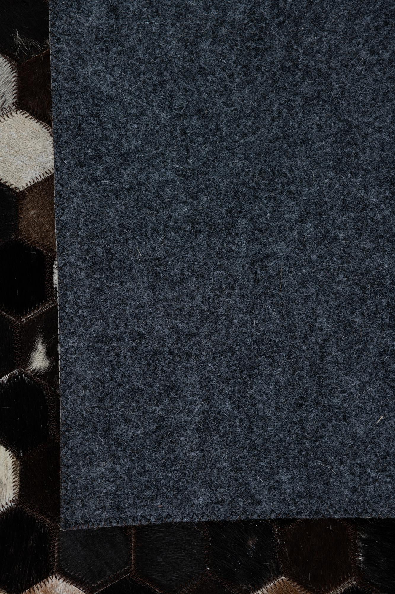5' x 7' 10 Cowhide Leather Rug
