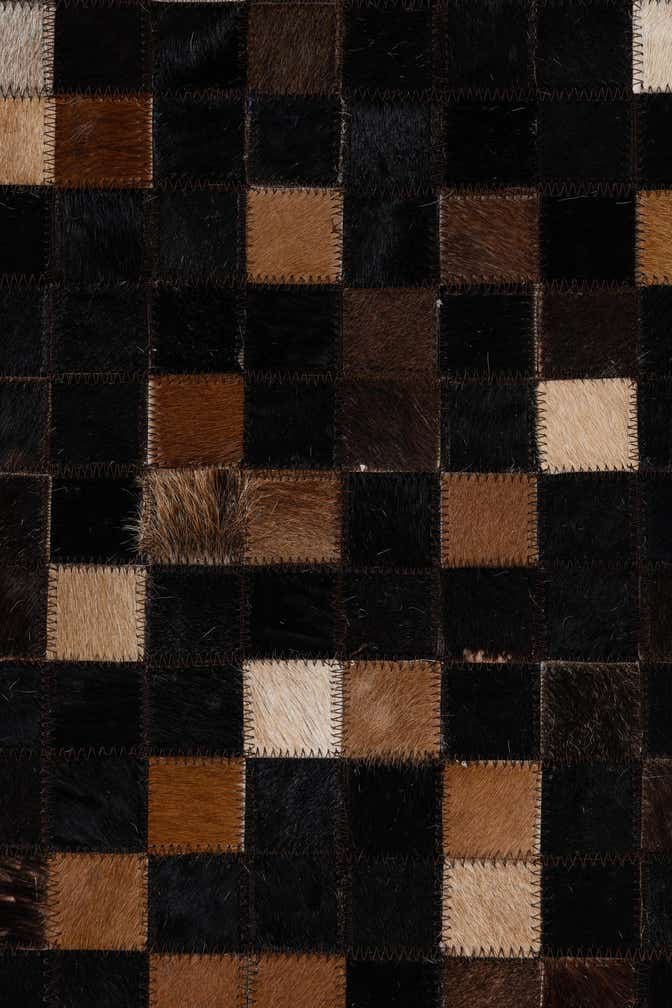 5' 1 x 8' Cowhide Leather Rug