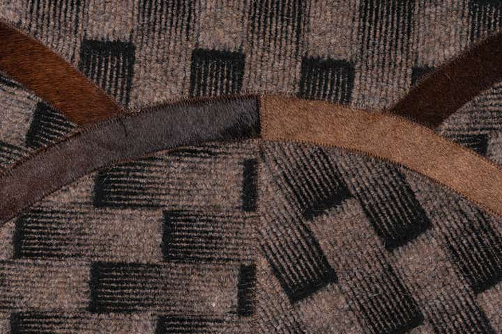 5' x 8' Cowhide Leather Rug