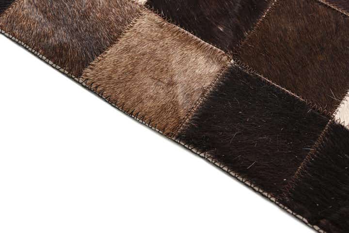 5' 5 x 7' 10 Cowhide Rug