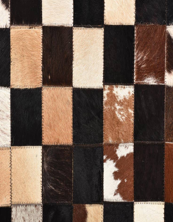 Detail image of 5' x 7' 10 Cowhide Rug