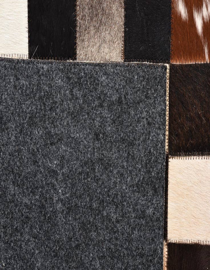 Detail image of 5' x 7' 10 Cowhide Rug
