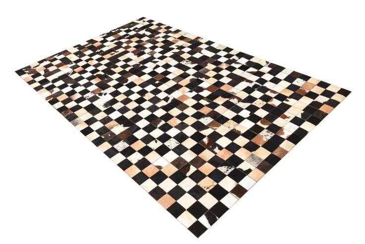 Detailfoto van 150cm x 245cm Cowhide Vloerkleed