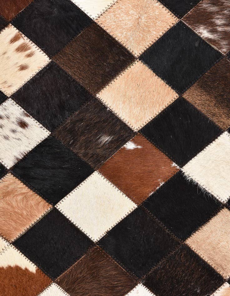 Detail image of 5' x 7' 10 Cowhide Rug