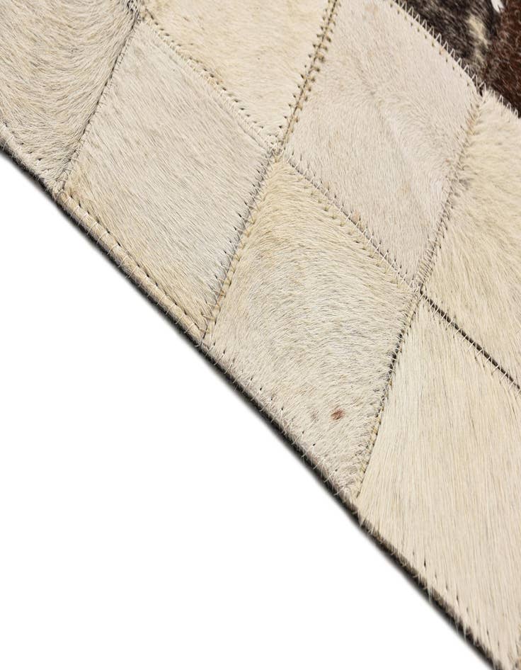Detail image of 5' x 7' 10 Cowhide Rug