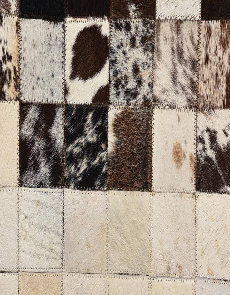 Detail image of 5' x 7' 10 Cowhide Rug
