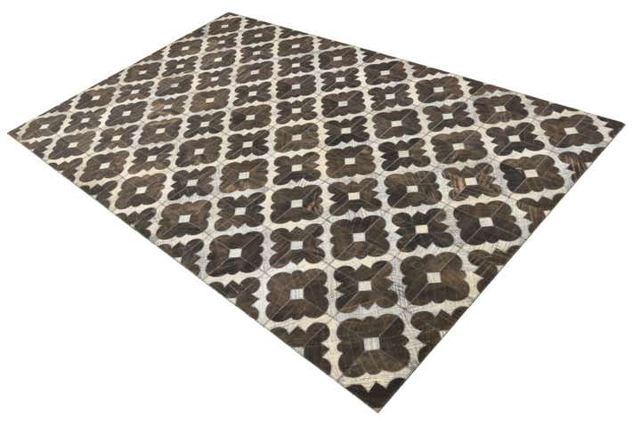 5' x 8' Cowhide Rug