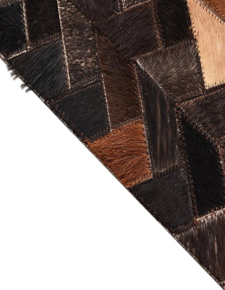 Detail image of 4' 8 x 6' 6 Cowhide Rug