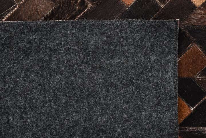 4' 8 x 6' 6 Cowhide Rug