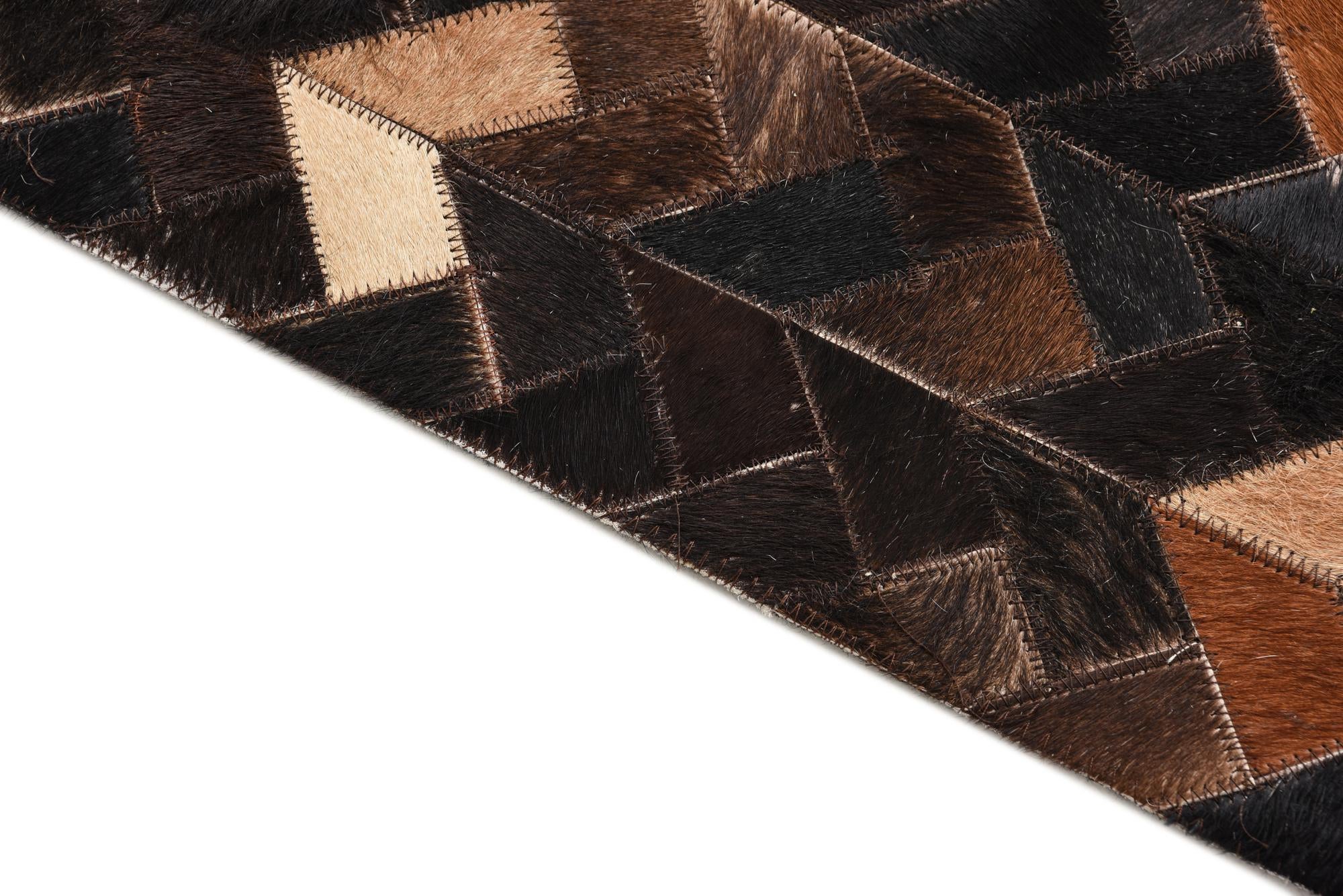 4' 7 x 6' 6 Cowhide Rug
