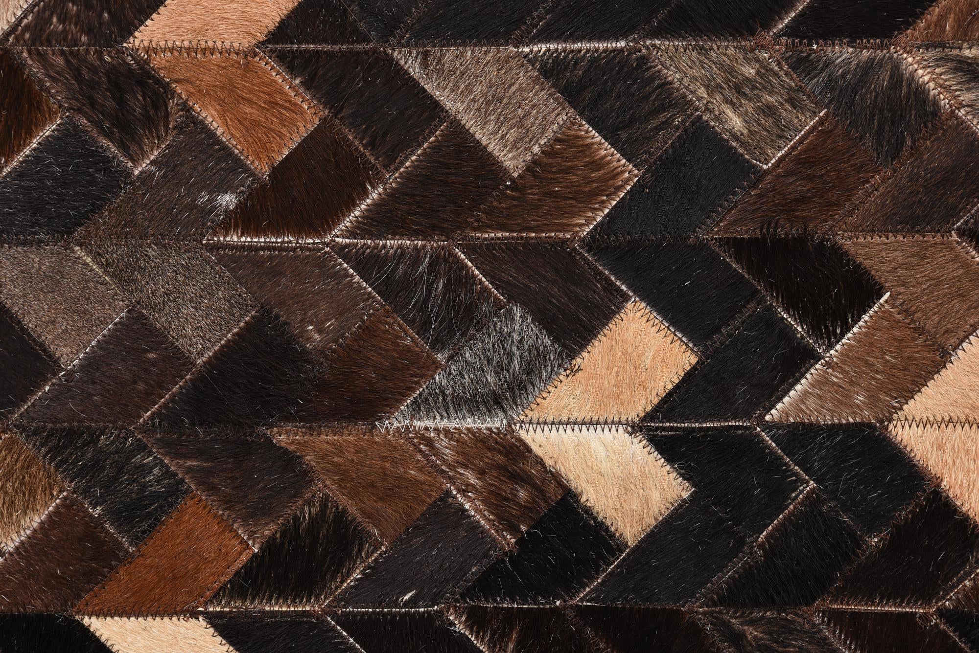 4' 7 x 6' 6 Cowhide Rug