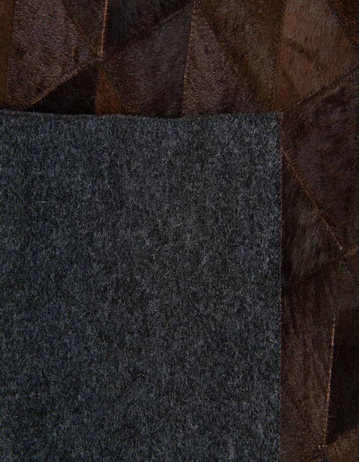 Detail image of 8' x 10' 1 Cowhide Stocks Rug