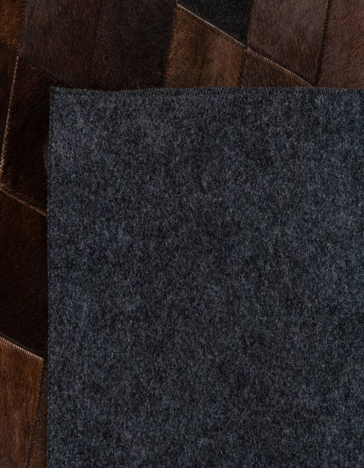 Detail image of 8' 1 x 10' Cowhide Stocks Rug