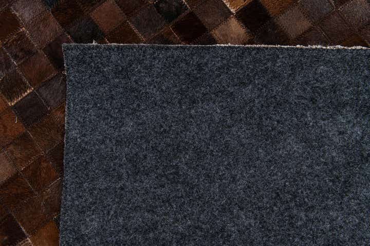8' 1 x 10' Cowhide Stocks Rug