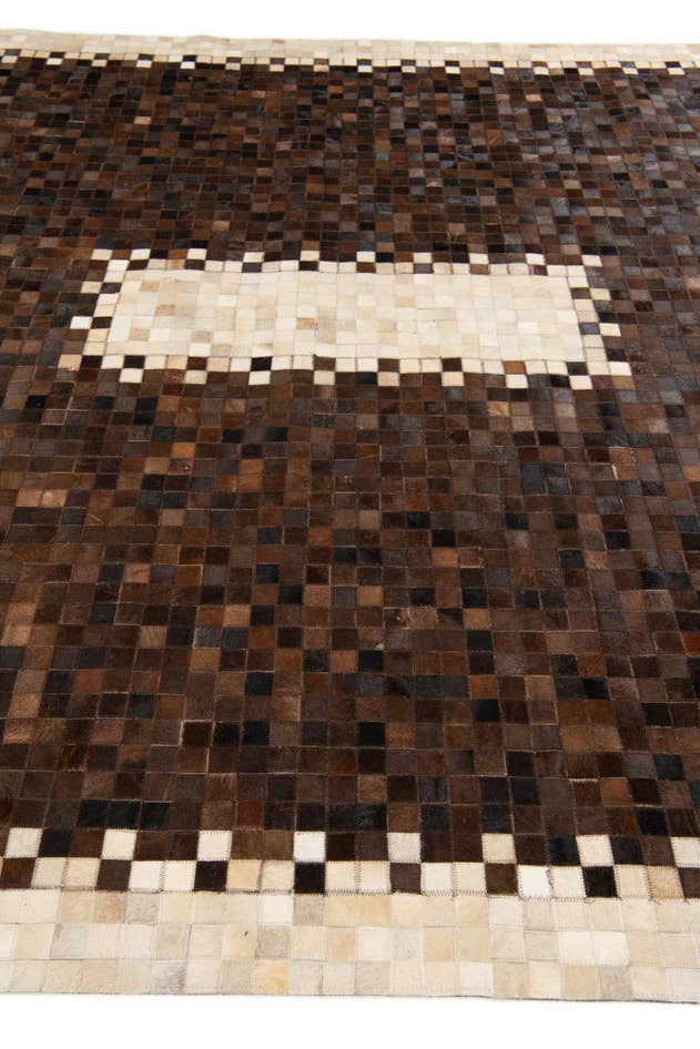 Detail image of 8' x 9' 10 Cowhide Stocks Rug